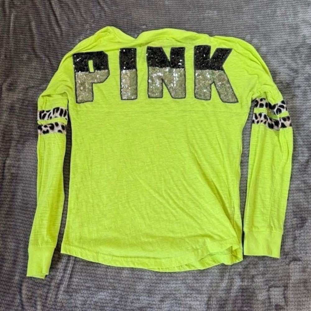 Love Pink Neonβ Yellow Leopard Stripe Sequin Bedazzled Graphic Long Sleeve Tee M